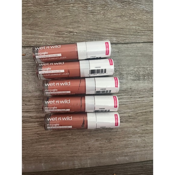 Wet n Wild MegaGlo Lip & Cheek Color - New, Versatile Makeup Set (x5) - Picture 1 of 2